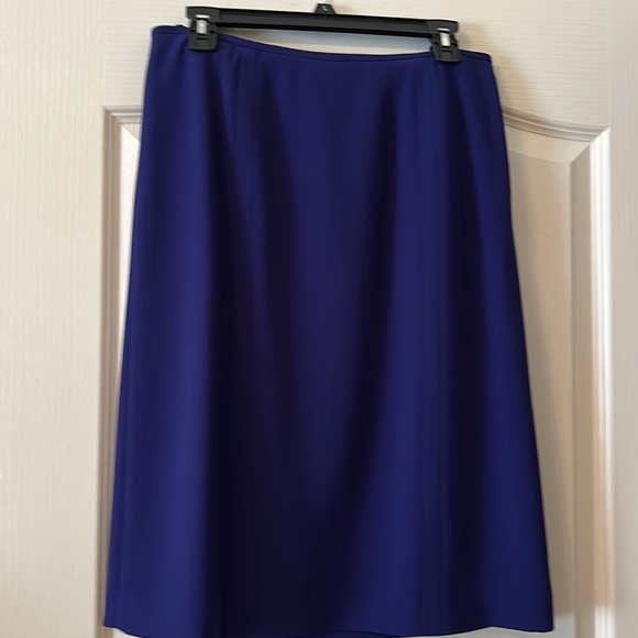 Suit - Picture 4 of 12